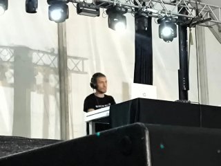 DJ de remember para bodas, cumpleaños y fiestas.