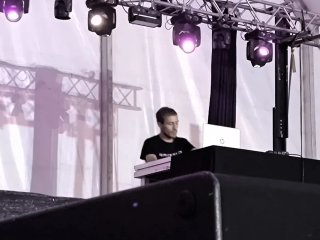 DJ de remember para bodas, cumpleaños y fiestas.