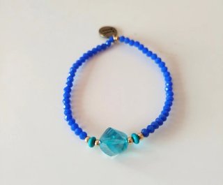 Pulsera elástica bolitas pequeñas. Por unidad 15€