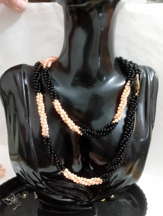 Collana lunga corallo e onice