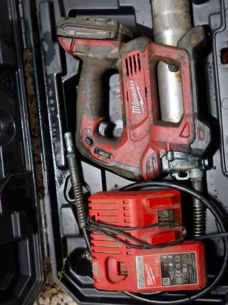 Pistola Grasso Milwaukee M18 GG