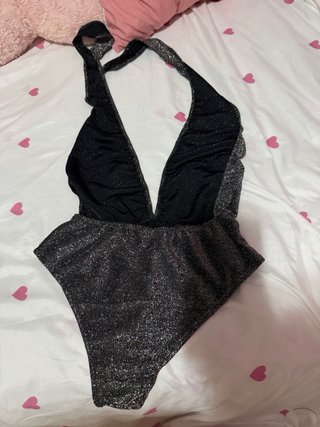 Body brillante negro y plateado