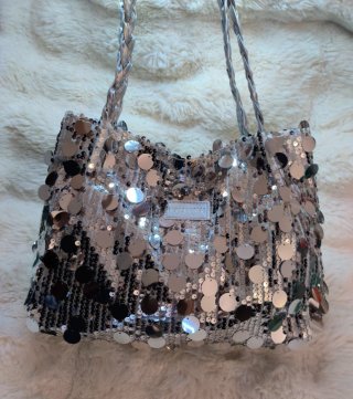 Borsa paillettes effetto metallico