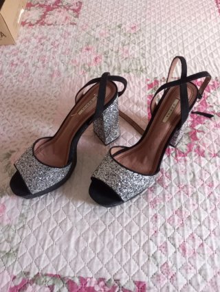 Sandalias de tacón negras