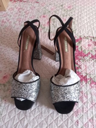 Sandalias de tacón negras