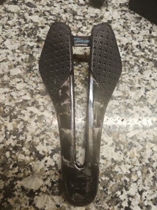Sillín de carbono para bicicleta