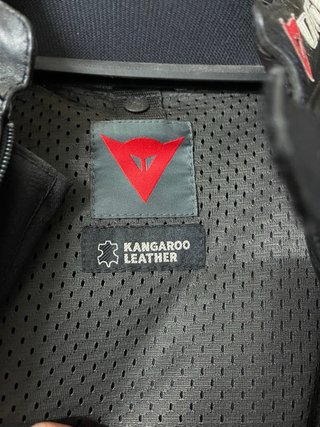 Mono Dainese Piel Canguro T-52