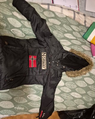 Canguro Geographical Norway Negro y Rojo
