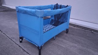Cuna de viaje plegable azul