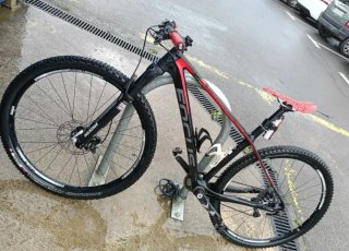 Bicicleta de montaña Focus M carbón