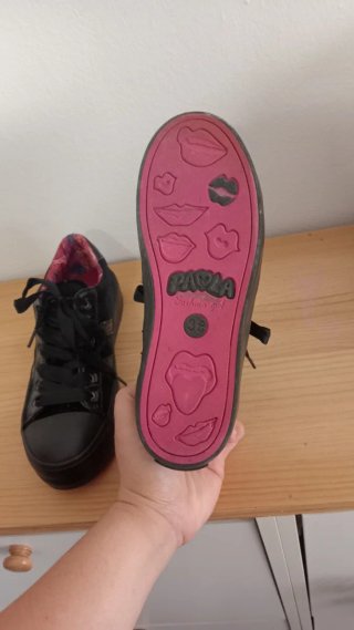 Zapatillas negras niña