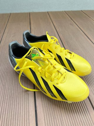 Chuteiras Adidas F30 Amarelas
