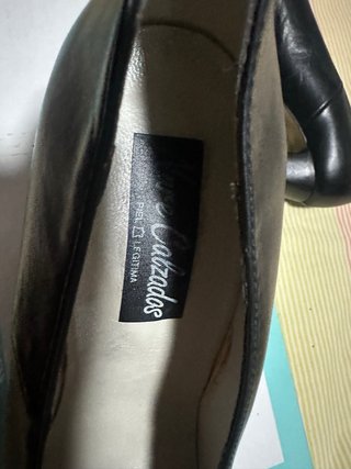 Zapatos de tacón negros para mujer