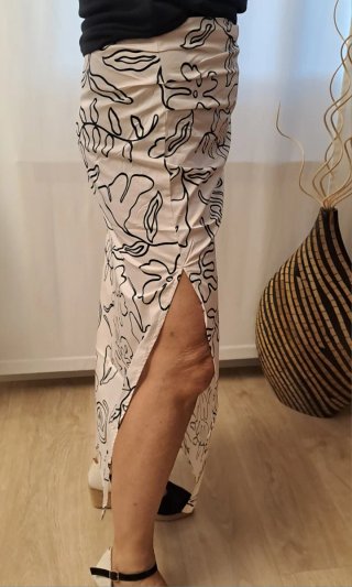 Falda Larga Estampada a estrenar, con etiqueta. Ma