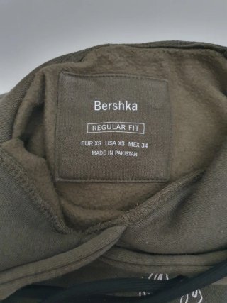 Sudadera Bershka verde oliva talla XS