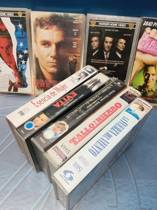 Lote, 9 películas VHS, drama, Evita, esencia de mujer, The boxer, La fuerza del viento y mas