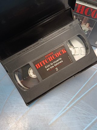 3 películas VHS, HITCHCOCK, Psicosis, con la muerte en los talones, La ventana indiscreta