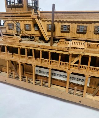 Escultura Barco Mississippi a Escala