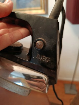 Plancha Vintage AEG