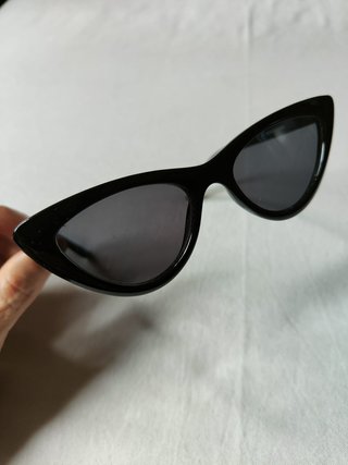 Gafas de sol negras estilo cat-eye Stradivarius