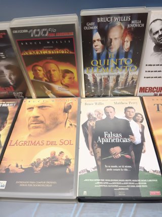 cintas VHS, 10 películas, especial Bruce willis