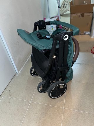 Silla de paseo plegable verde lionelo