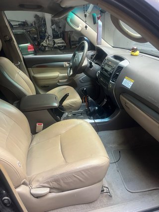 Toyota Land Cruiser 2004