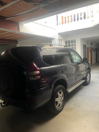 Toyota Land Cruiser 2004