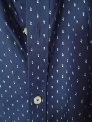 Camisa azul de manga larga