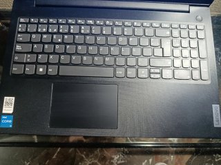 Lenovo V15 G3 i3-1215U Win 11 con Garantía