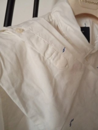 Camisa blanca estampada