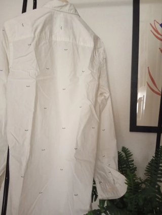 Camisa blanca estampada
