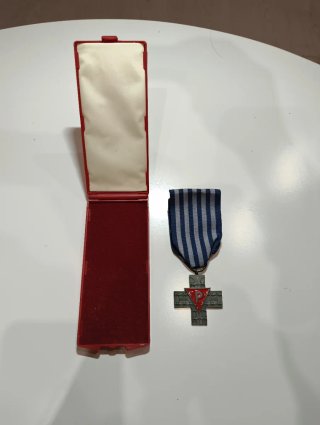Réplica Medalla Presos Auschwitz