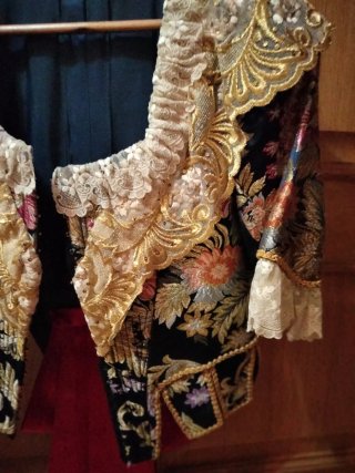 Traje de Fallera Azul y Dorado