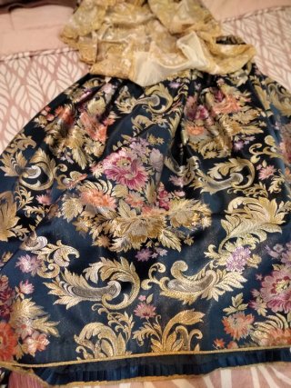 Traje de Fallera Azul y Dorado