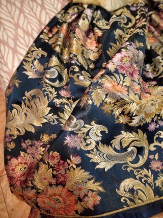 Traje de Fallera Azul y Dorado