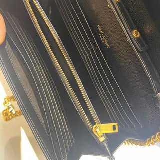 Bolso YSL Kate Pequeño Negro Piel Dorado