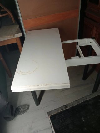 Mesa plegable blanca