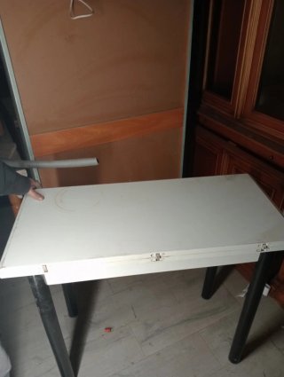 Mesa plegable blanca