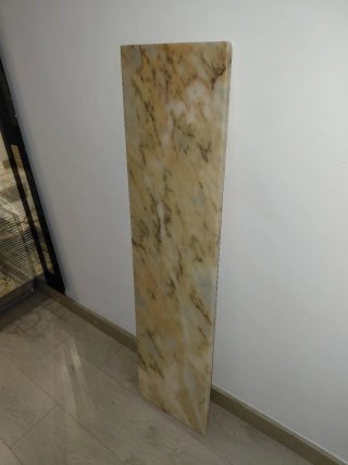 Pieza de mármol 114 x 28 cm