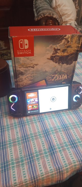 Nintendo Switch Edición Zelda + Hyrule Warriors