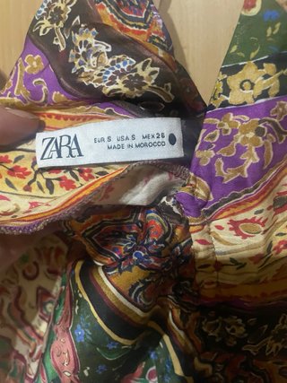 Vestido Zara estampado verde y morado