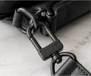 Bandolera Louis Vuitton Negra
