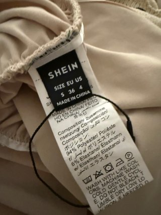 Vestido Shein drapeado beige