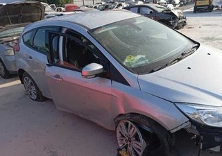 411769 bm51-13w030-af faro ford focus lim. (cb8)