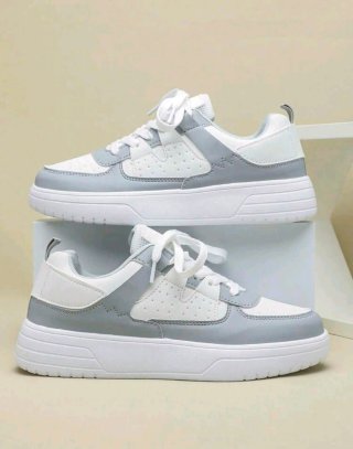 Zapatillas casuales blanco y gris Talla 44
