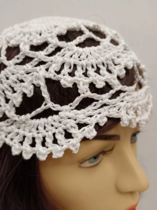 Cappellino uncinetto stile boho