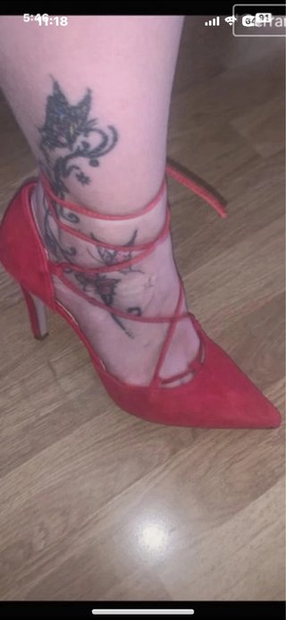 Zapatos tacón rojos piel
