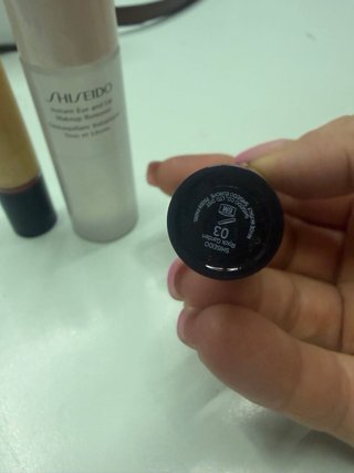 Shiseido Combo: Struccante, Fondotinta e Stick Omb