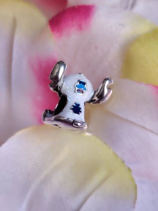 Charm Stitch Blanco y Azul brillante